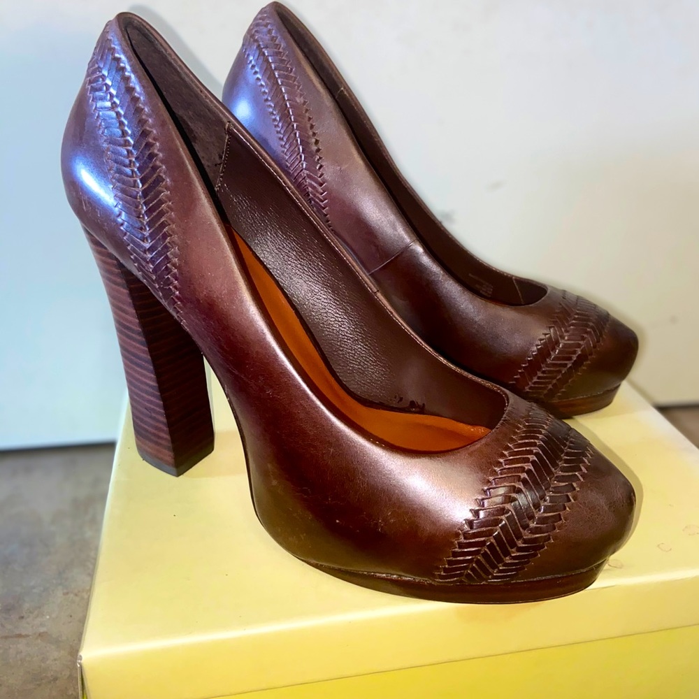 🌻Thick women’s heel🌻